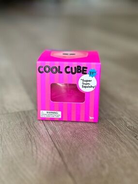 Jadore Cool Cube Squishy